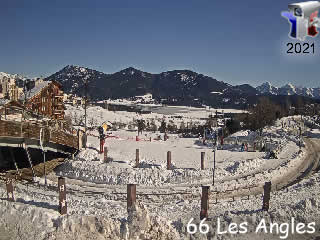 Webcam Languedoc-Roussillon - Les Angles - Bas de station - via france-webcams.com