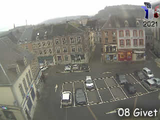 Aperçu de la webcam ID1027 : Givet - Place Carnot depuis la Mairie - via france-webcams.com