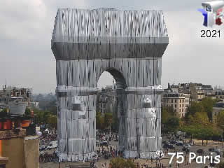 Aperçu de la webcam ID48 : Webcam HD face à l'Arc de Triomphe - via france-webcams.com